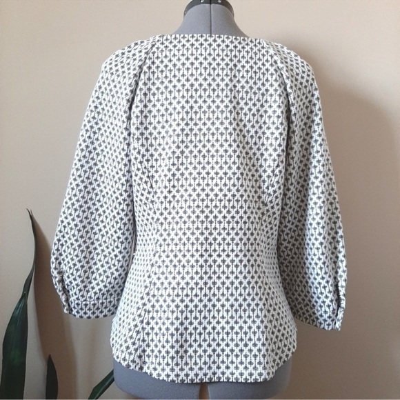 Ett Twa Women’s Button Front Coralie Top Gold Accents Size Medium - Picture 5 of 6